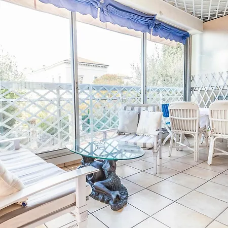 11 Alexandre Iii 2 * Cannes